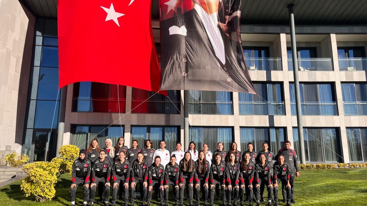 Genç Millîler Bayram Ruhuyla Sahaya Çıkacak