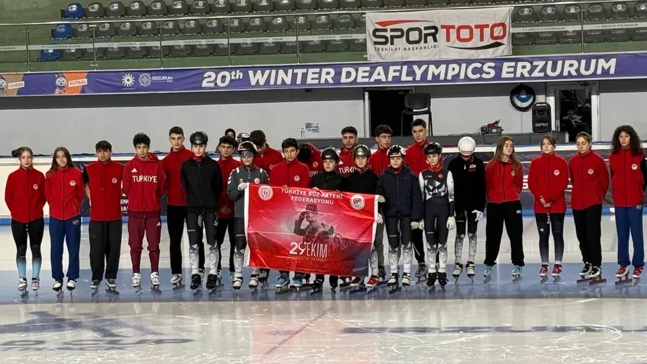 Buzun Üzerinde Cumhuriyet Coşkusu