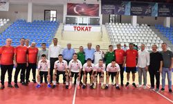 Tokat’ta Anlamlı Ziyaret: İl Müdürü Haşim Eger’den Down Futsal Milli Takımı’na Destek