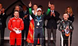 Formula E’de Anlamlı Tören: Madalya Çetinkaya’dan