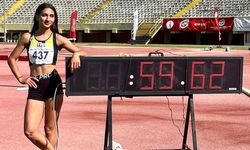 Berfin Babat aynı hafta 400m engelde ikinci kez rekor kırdı