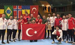 Erkek Milli Boksörlerimiz Çekya'dan 3 Madalya ile Döndü