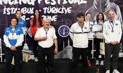 U14 Eskrim Festivali’nde Defne Salman’dan Altın Madalya