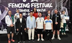 Defne Caner’den U14 Kadın Epe’de Altın Madalya