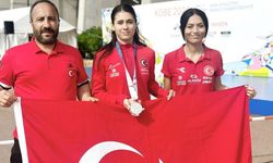 Bakan Bak’tan Dünya Rekortmeni Aysel Önder’e Tebrik