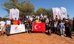 Yamaç Paraşütü Hedef Yarışması Mersin’de Nefes Kesti