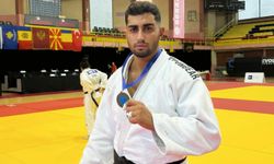 Yunusemreli Enes Balkan Şampiyonası’nda bronz aldı