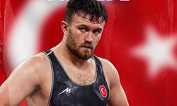 Süleyman Karadeniz finalde, 5 güreşçimiz bronz peşinde