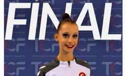 Öykü Özoğuz kurdele ve labutta finale yükseldi