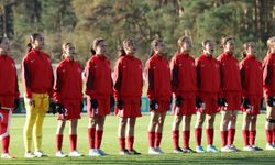 U15 Kız Millî Takımı, İngiltere Karşısında Sahaya Çıkıyor