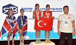 Kadın Bayrak Takımlarımızdan Avrupa’da 4 Madalya