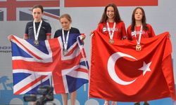 Kadın Bayrak Takımlarından 2. Günde 7 Madalya