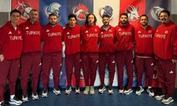 Short Track Bayrak Takımımız Dünya Kupası’nda yarı finalde