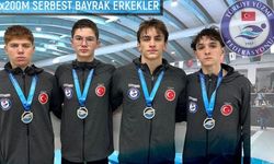 Erkek Bayrak Takımımızdan Altın ve Yeni Türkiye Rekoru!