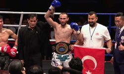 Hong Kong'da Türk zaferi: Abdüssamet Uğurlu kemeri aldı