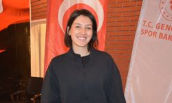 İpek Soylu, Silopi’de öğrencilerle tenis buluşmasında