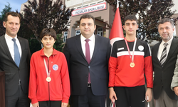 Şampiyon Öğrencilere Burs ve Ödül Desteği