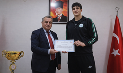 Genç hentbolcu, Performansıyla Milli Takım Radarına Girdi!