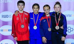 U15 Kadın Güreş Milli Takımı Avrupa’da 3 madalya aldı