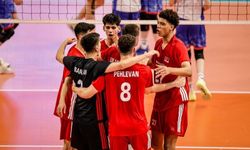 U18 Erkek Milliler İzlanda'yı Set Vermeden Geçti