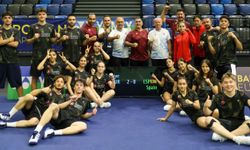 Milliler İspanya’yı Geçti, Badmintonda Yarı Finalde