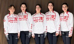 Kadın Milli Curling Takımı İsveç'te Çeyrek Finale Yükseldi