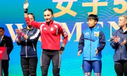 Cansel Özkan Ningbo'da 194 Kiloluk Toplama Ulaştı