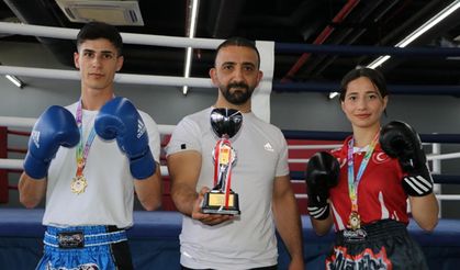 Van YYÜ’lü Sporculardan Muaythai’de Çifte Türkiye Şampiyonluğu