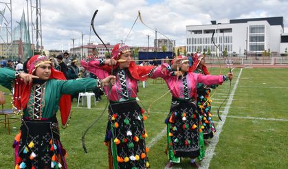 Geleneksel Türk Okçuluğu Şampiyonası Sivas'ta 550 sporcuyla başladı