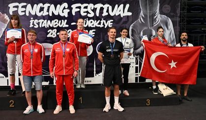 U14 Eskrim Festivali’nde Türk Sporcu Beril Demir’den Bronz