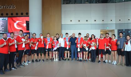 Otizm-Mental Yüzme Takımımız 12 Madalyayla Döndü