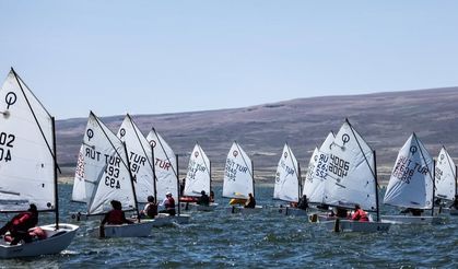 Anadolu Yelken Ligi'nin İlk Etabı Kars Çıldır Gölü’nde Tamamlandı