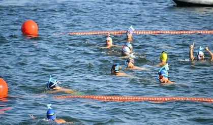 Paletli Yüzmede Şampiyonluk Mücadelesi İzmit’te