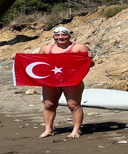 Aysu Türkoğlu, Ka'iwi Kanalı'nı Geçerek Tarihe Geçti