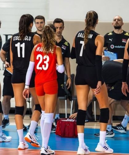 Filenin Sultanları, Sırbistan’ı 3-2 yenerek ikinci hazırlık maçını kazandı!