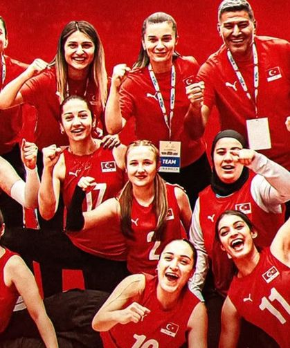 Oturarak Voleybol Kadın Milli Takımı Gümüş Madalya Kazandı