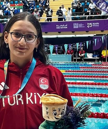 Selinnur Sade 800 Metrede İslami Oyunlar Şampiyonu