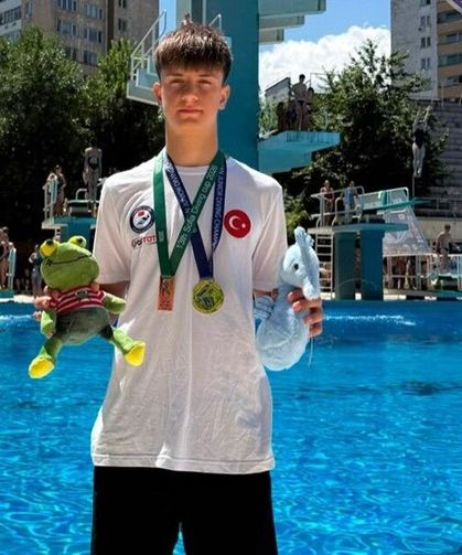 Ahmet Ufuk Erol'dan Balkan Şampiyonluğu