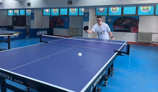 Down sendromlu Alihan sporla hayata tutundu, üniversite hayalini gerçekleştirdi