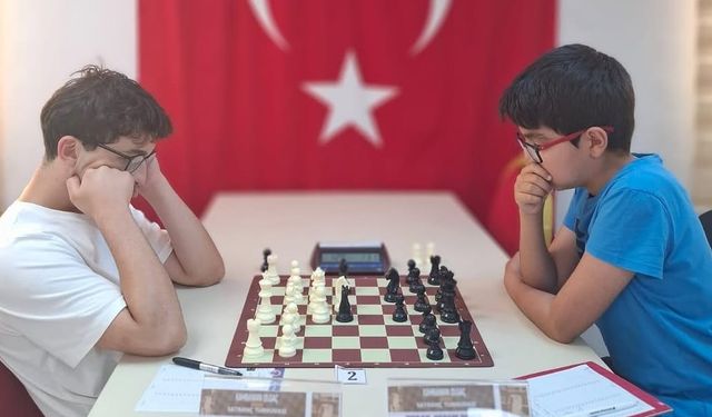 Kahraman Olgaç’ın Anısına Düzenlenen 16. Satranç Turnuvası Başladı