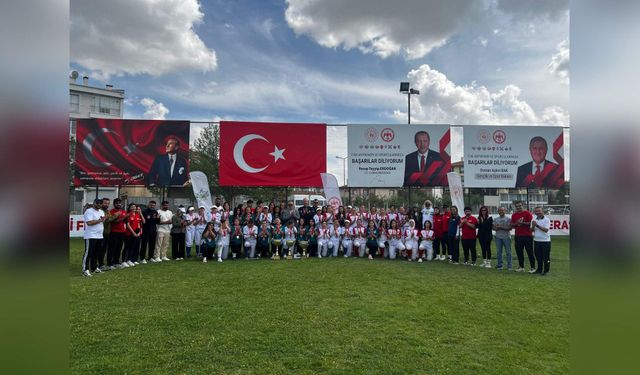 U18 Softbol Türkiye Şampiyonası Ankara’da Coşku İçinde Tamamlandı