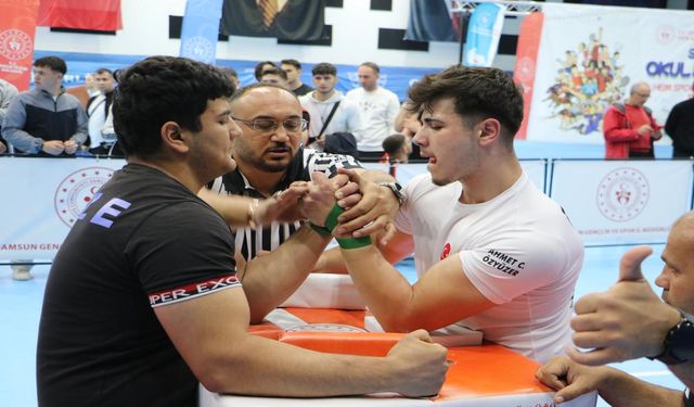 Bilek Güreşi Türkiye Şampiyonası Samsun’da Başladı