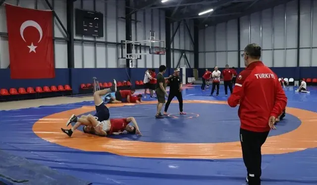 İşitme Engelliler Güreş Milli Takımı, Deaflympics’e Hazırlanıyor