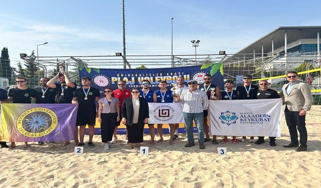 Antalya'da Kumda Kıyasıya Rekabet