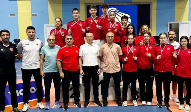Bulgaristan’da 3 altın, 4 gümüş, 3 bronz madalya