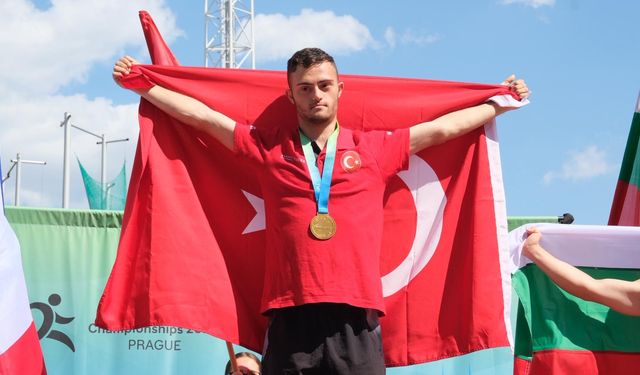 Mahmut Duhan Kutsal 800 Metrede Avrupa Şampiyonu