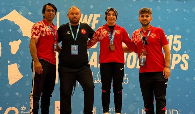 İlayda Ertuğrul Avrupa Halter Şampiyonası’nda 2 bronz aldı