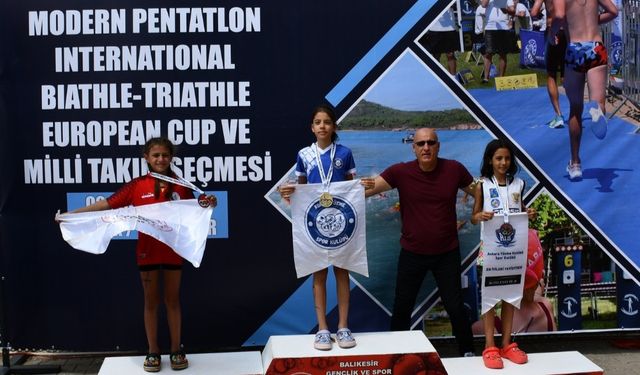 U11 kızlarda Türk sporcular Biathle-Triathle’de kürsüde