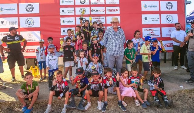 Türkiye Motokros Şampiyonası Hayrabolu’da Nefes Kesti