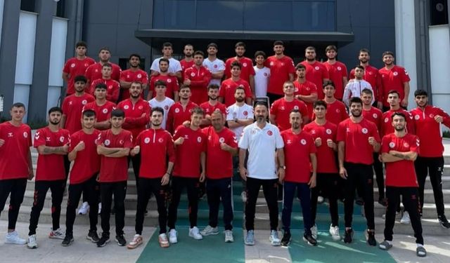 U23 Boks Milli Takımı Avrupa için kampa girdi